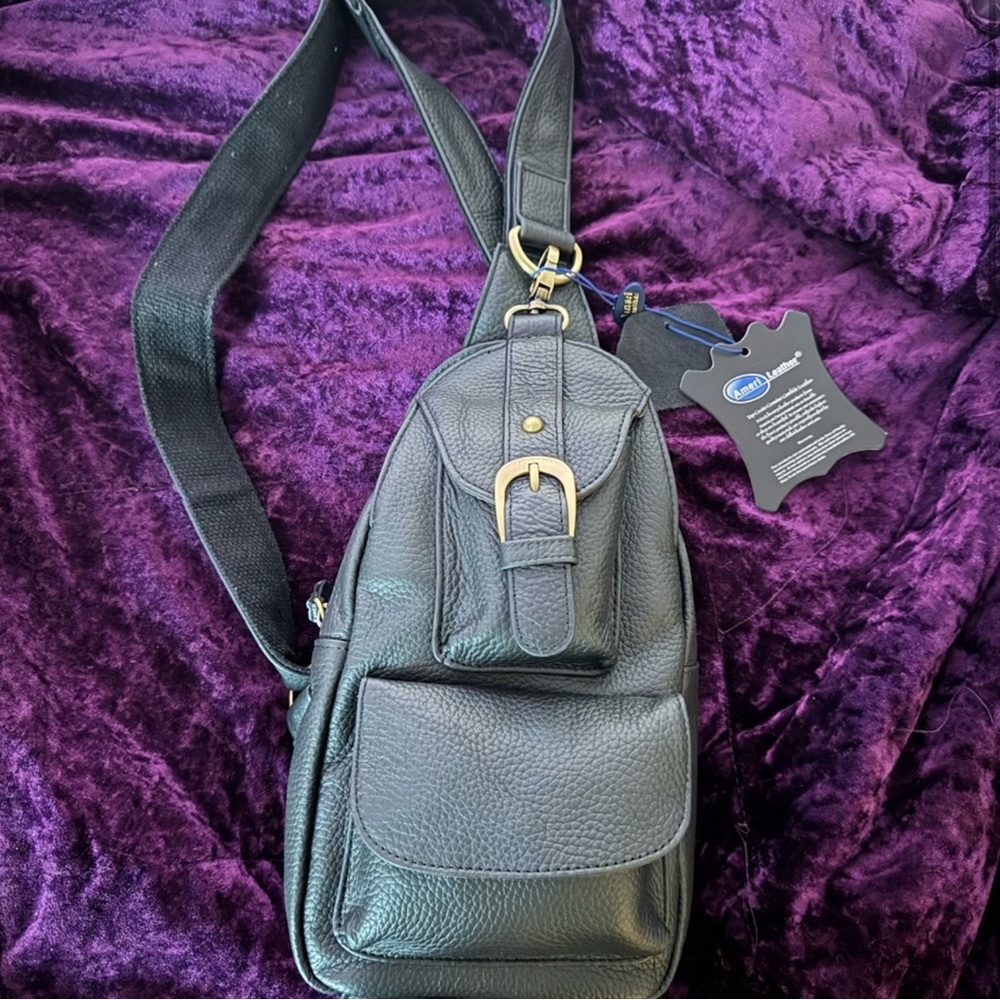NWT Black Amerileather Grylls Petite Sling Purse